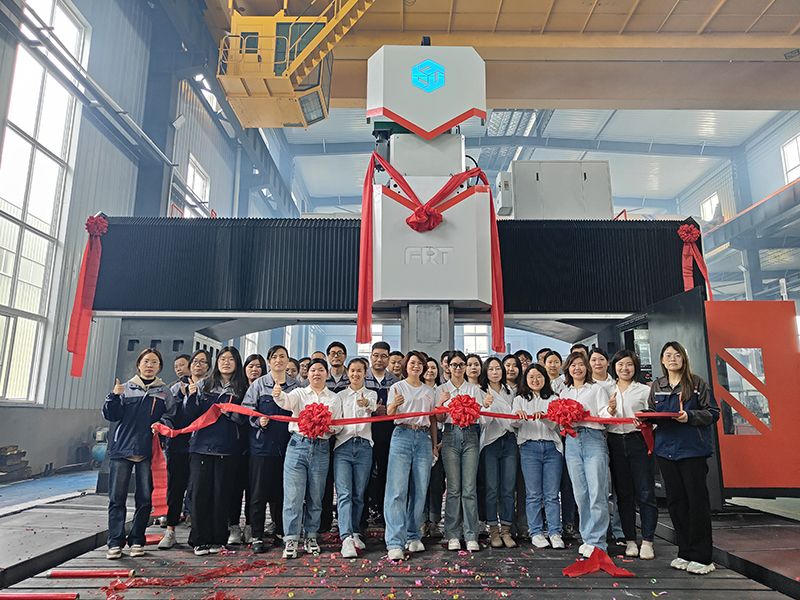 重磅消息！洛陽宇捷13米數(shù)控龍門鏜銑床正式投產(chǎn)使用!